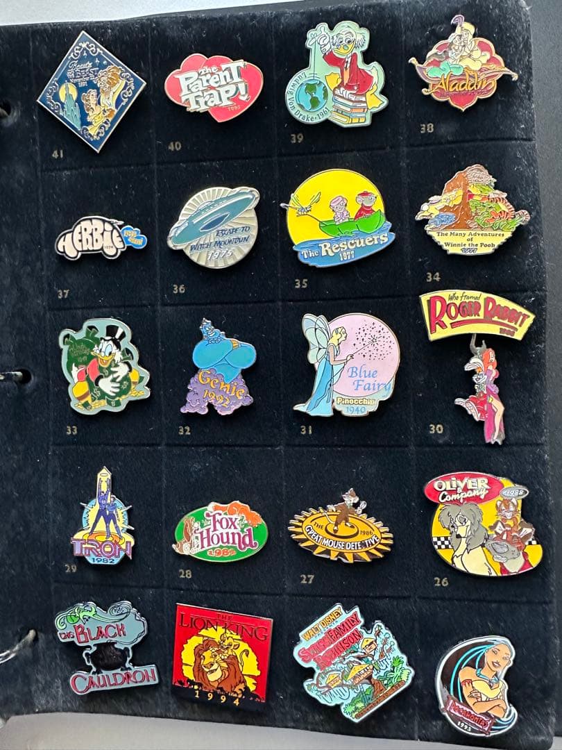 t*u様 ディズニーストアUSAカウントダウン・ミレニアム ピンバッジ コンプリ