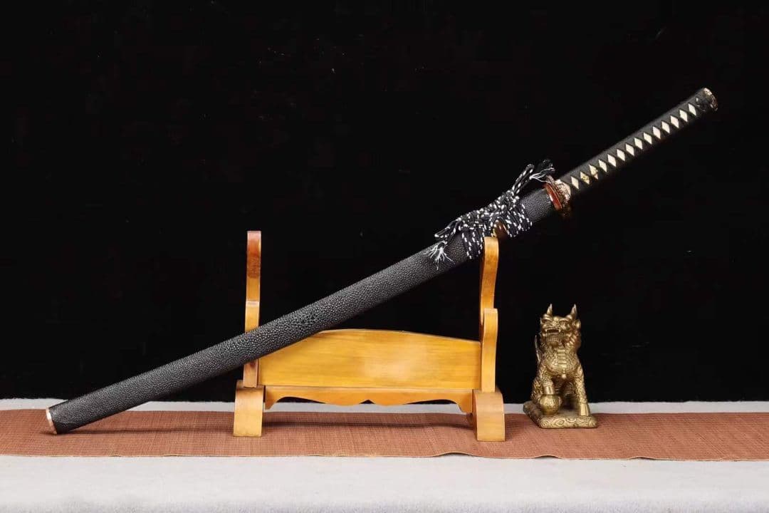 【武士一金の菊】 武具　刀装具　日本刀　模造刀 居合刀