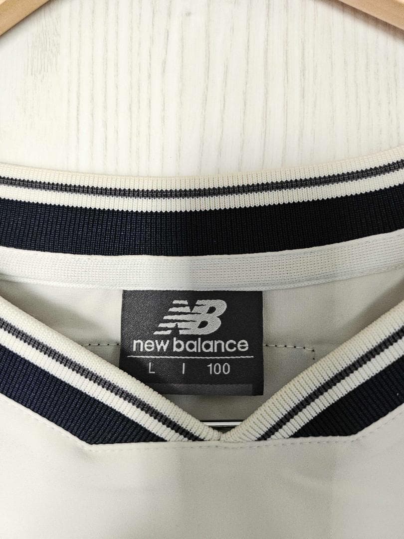 NEW BALANCE ウィンドブレーカー ホワイト/ブラック