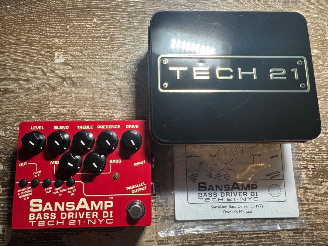 SansAmp BASS D DI 限定色