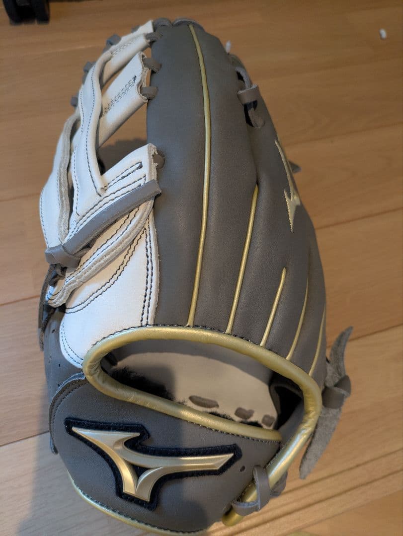 【本日のみ】MIZUNO PRIME ELITE 軟式用 ホワイト＆グレー