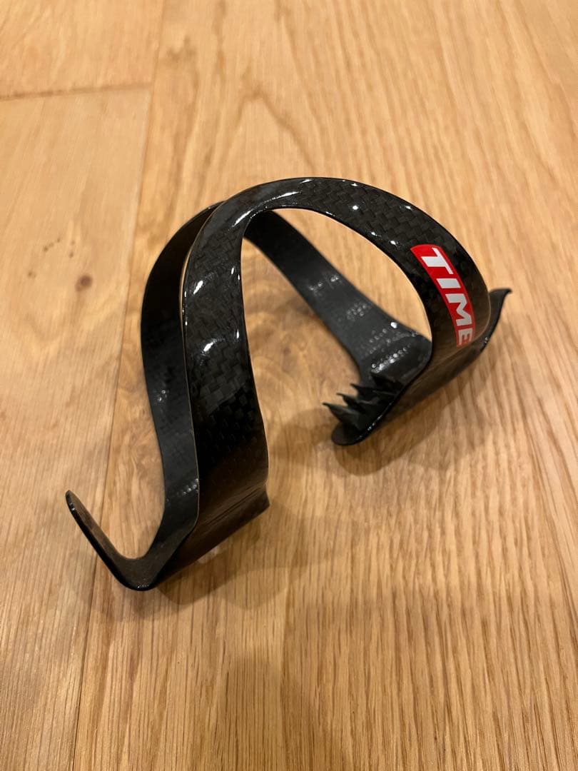 TIME カーボンボトルケージ ブラック