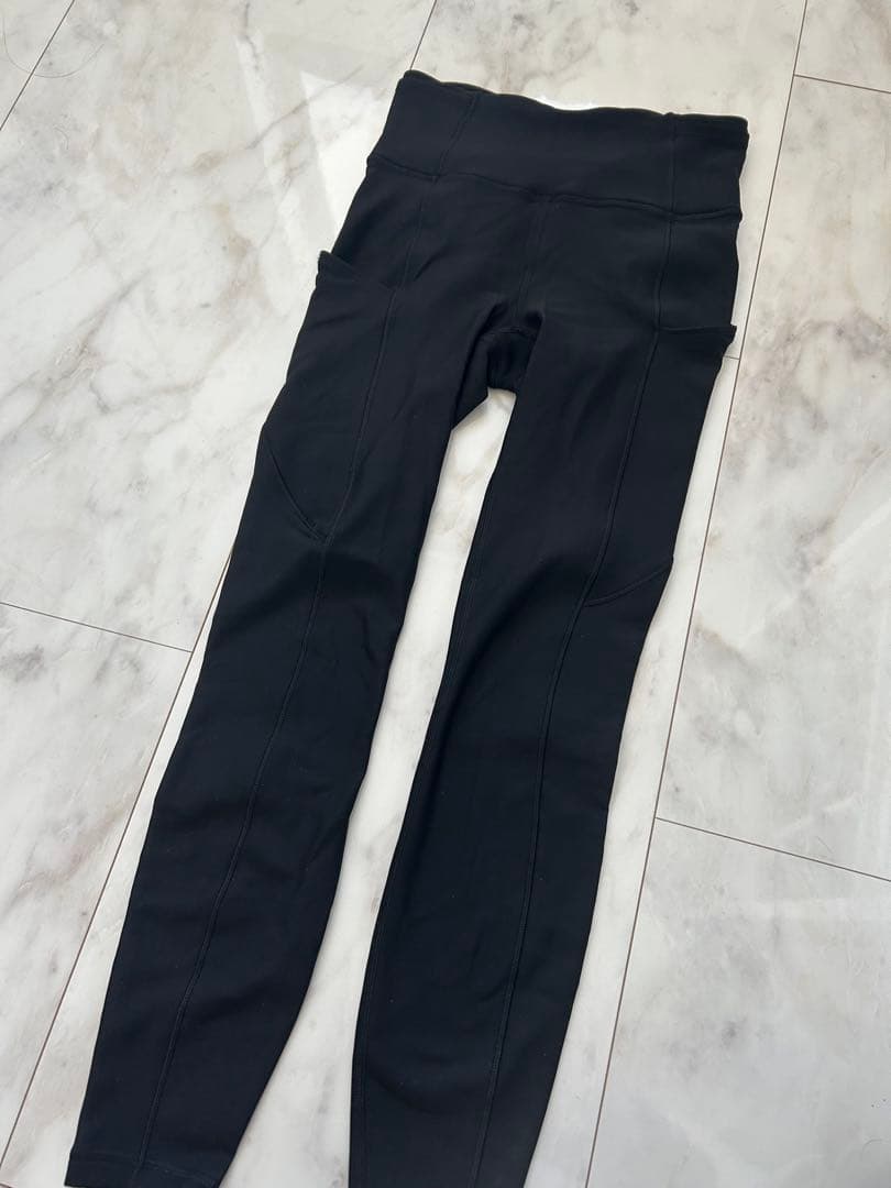 lululemon　黒 レギンス 裏起毛　XS