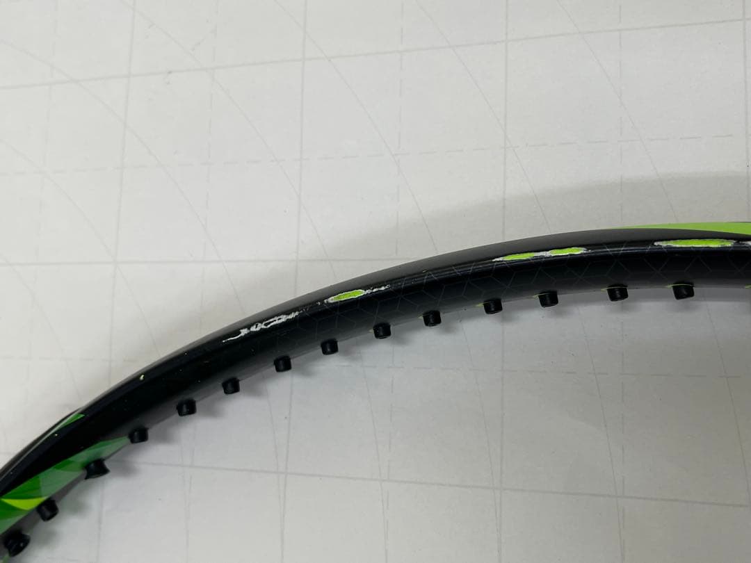 YONEX EZONEヨネックスイーゾーン100 LG2　軽量モデル