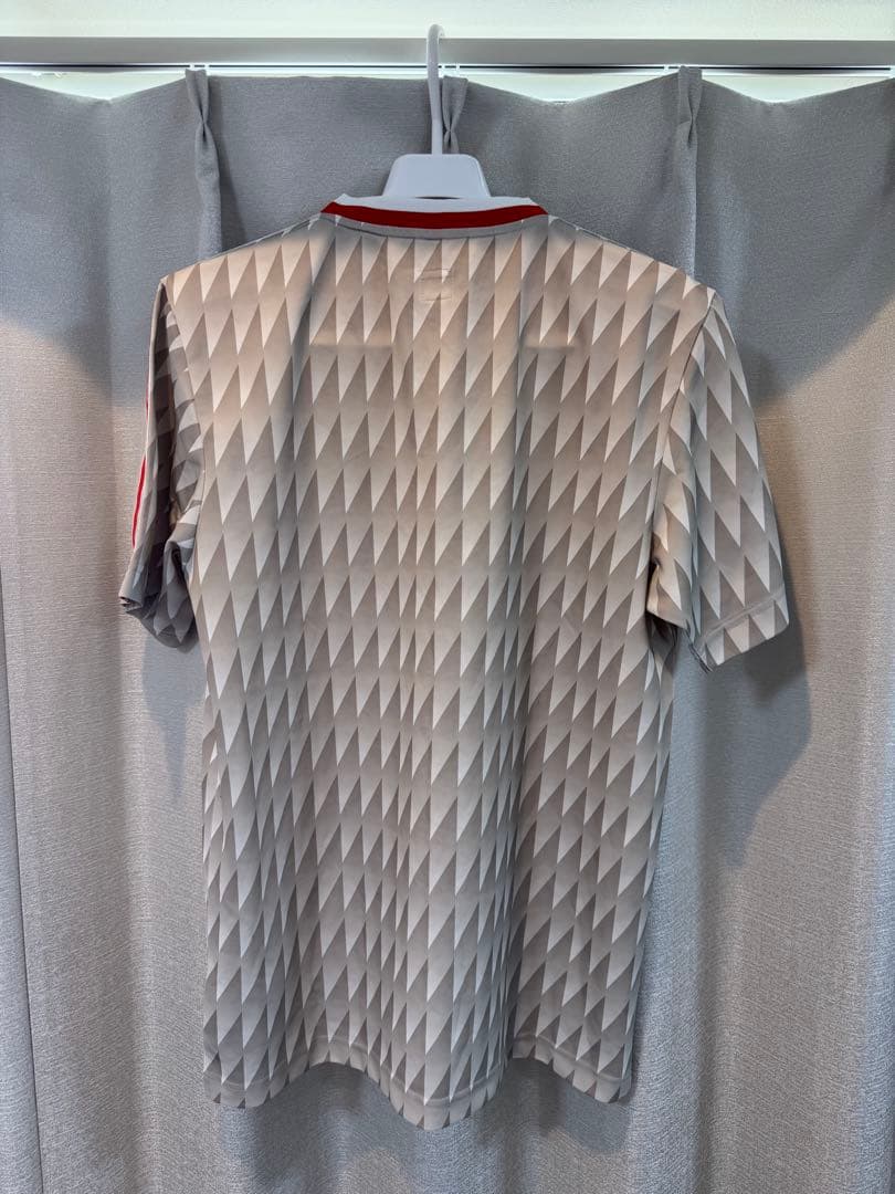 adidas リバプール　ユニフォーム　レア