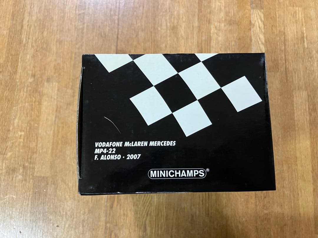 未開封 1/18 ミニチャンプス ボーダフォン マクラーレンメルセデス 2007