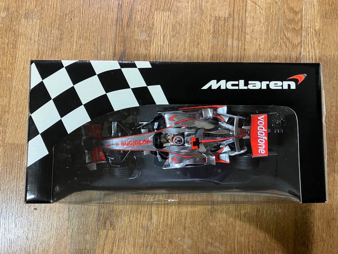 未開封 1/18 ミニチャンプス ボーダフォン マクラーレンメルセデス 2007