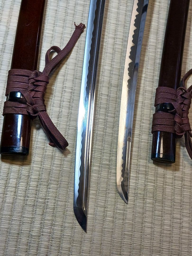 大小居合稽古刀、木製、鮫革(鉄鐔.二重薄刃)、2月末日までの最終値引き