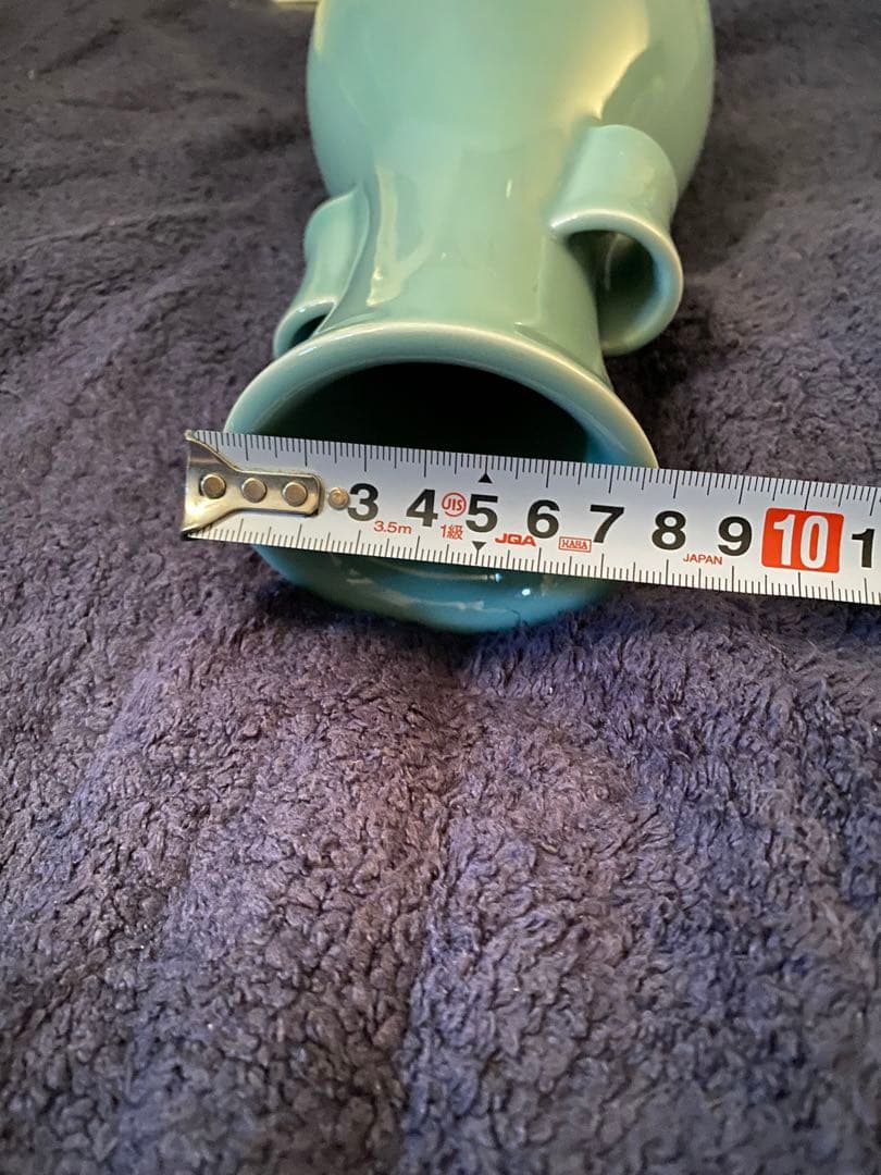 青瓷双耳花瓶、