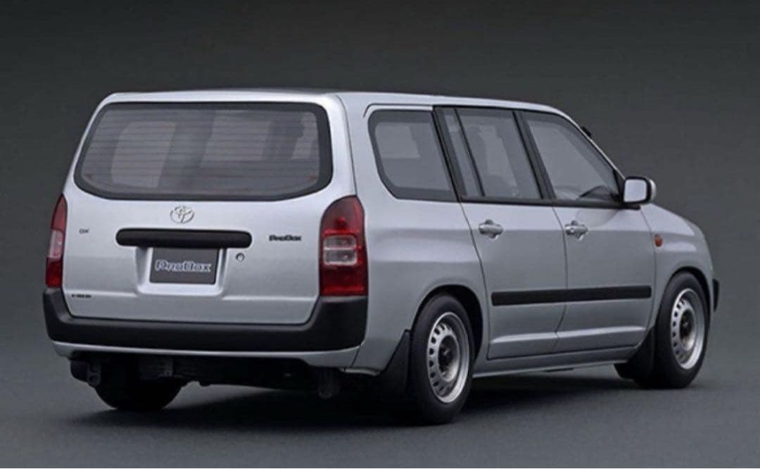 イグニッションモデル 1/18 トヨタ プロボックス