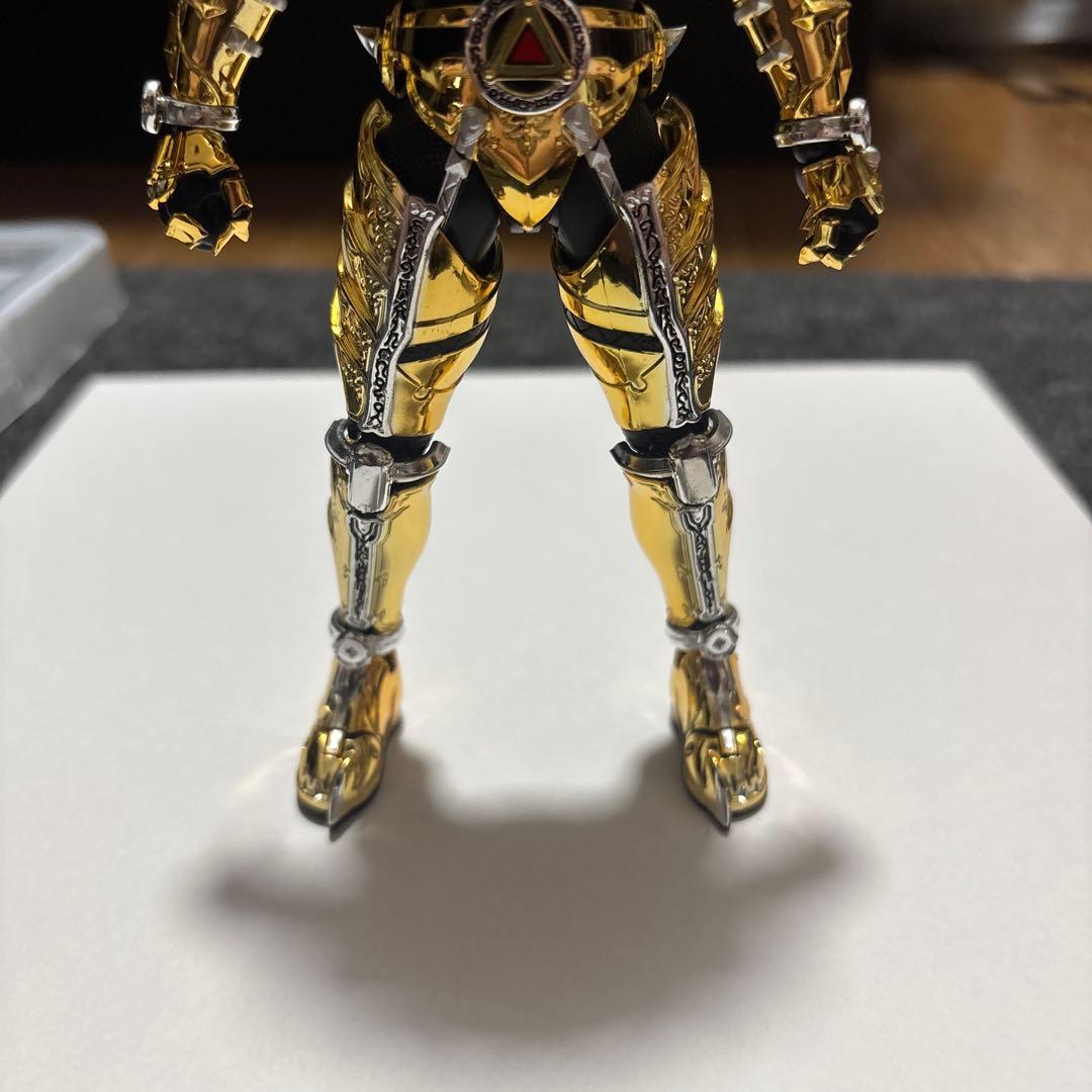 T*N様 黄金騎士牙狼　真骨彫　雷牙