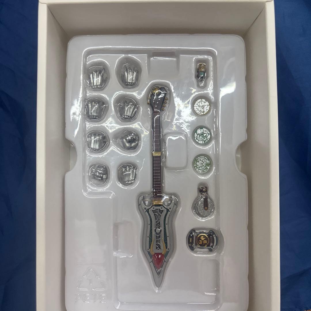 真骨彫仮面ライダー響鬼