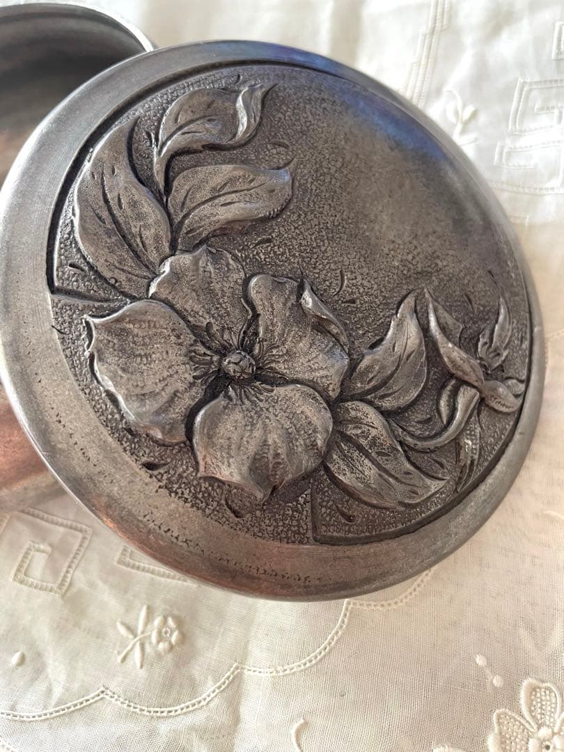 フランス　アンティーク　エタン花模様小物入れ