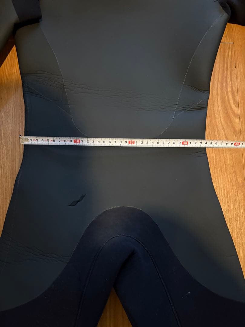 ブレイカーアウト セミドライ ウェットスーツ5mm ML相当