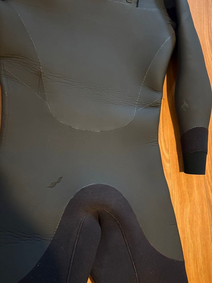 ブレイカーアウト セミドライ ウェットスーツ5mm ML相当