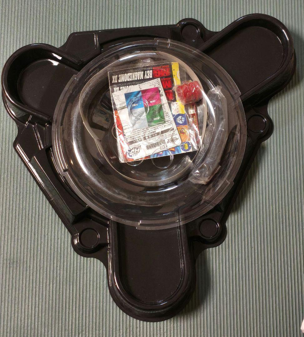 国内正規品　爆転シュートベイブレード　BマグネドームDX