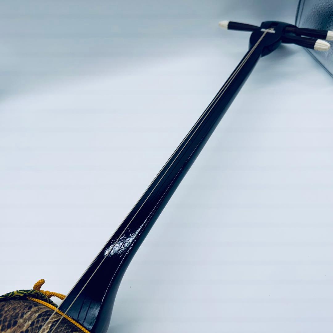 三線 本皮使用 蛇皮張り 沖縄伝統楽器　収納袋・木箱付　現状品　ジャンク