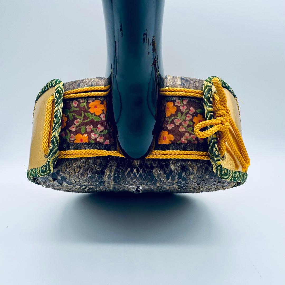 三線 本皮使用 蛇皮張り 沖縄伝統楽器　収納袋・木箱付　現状品　ジャンク