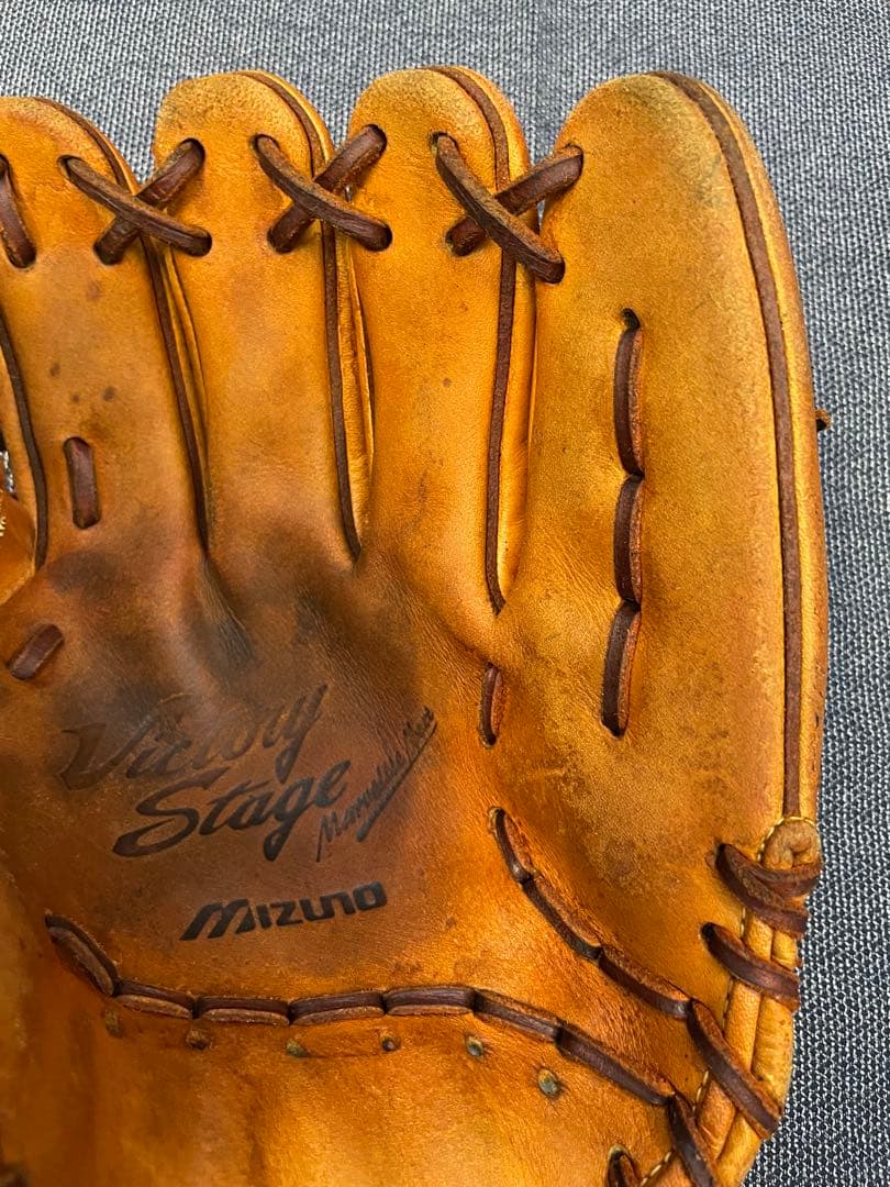 レア！　野球 硬式グローブ 一般用　大人　右投げ　グラブ　内野　右利き　ミズノ