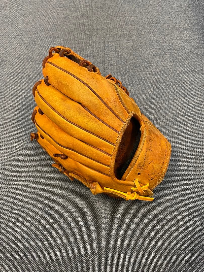 レア！　野球 硬式グローブ 一般用　大人　右投げ　グラブ　内野　右利き　ミズノ