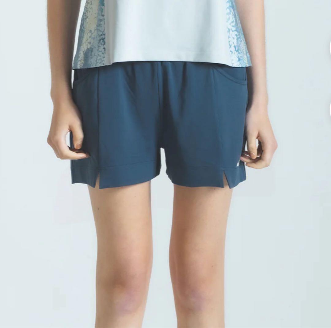 アドミラルテニス　センタースリット　ショートパンツLL 美品