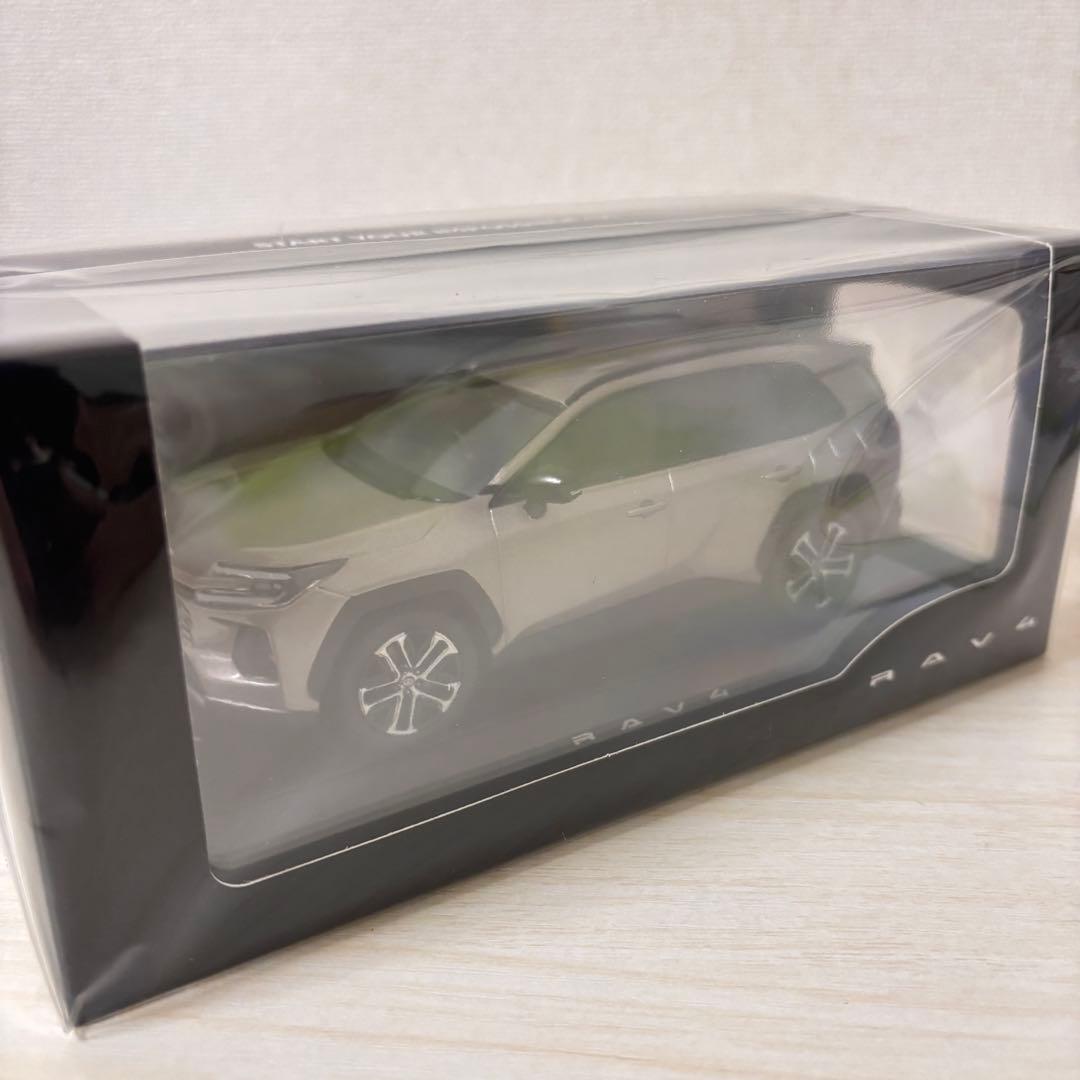 1/30 トヨタ　新型 RAV4 カラーサンプル ミニカー Z-ハイブリッド