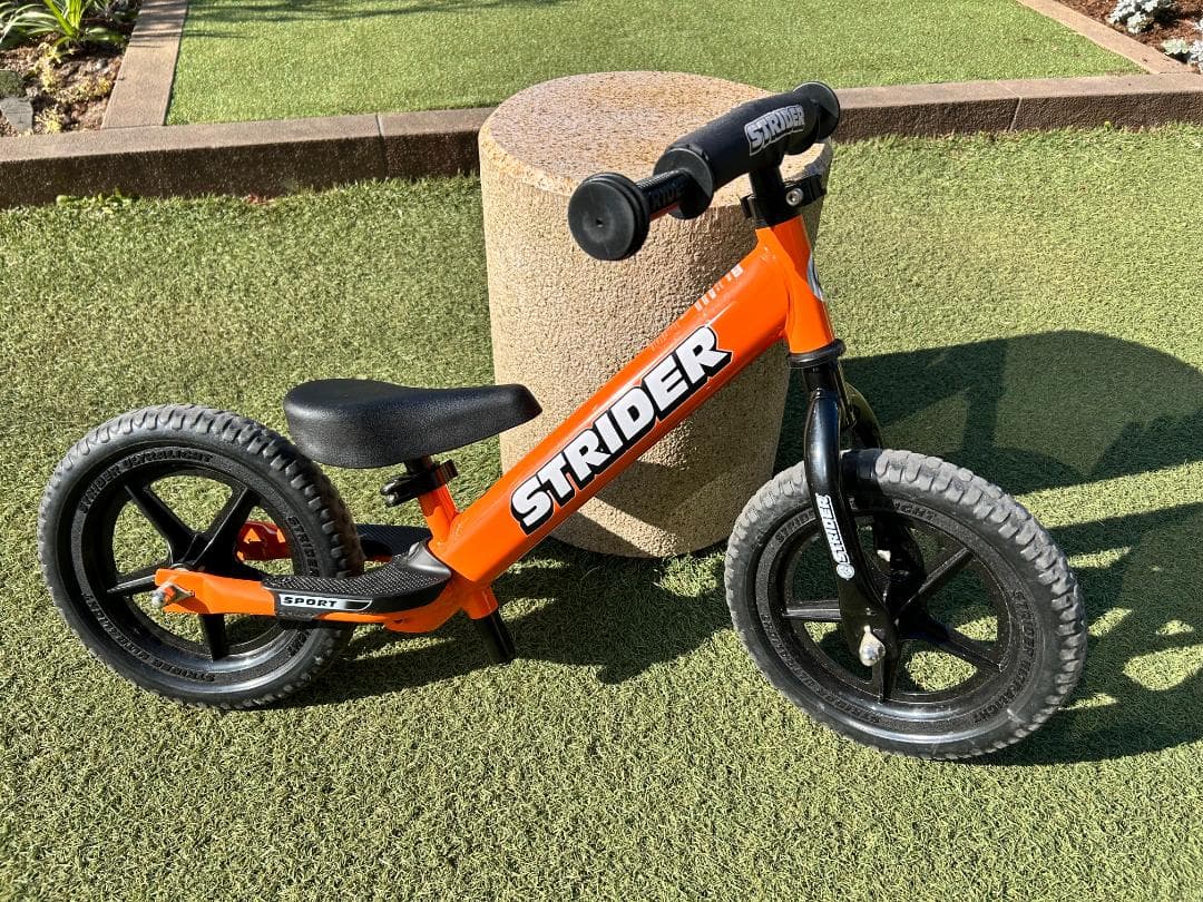 STRIDER SPORTS オレンジ 12インチ