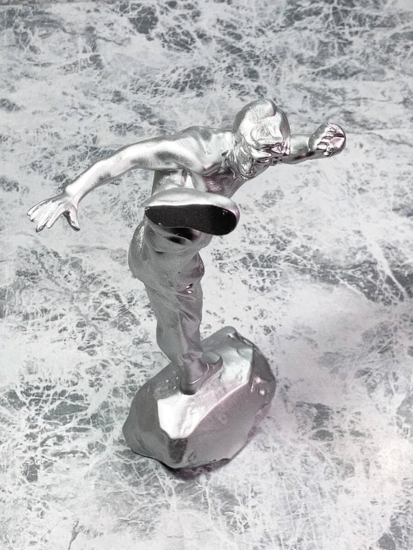 「ブルース・リー　銅像風 フィギュア　シルバー」jo-db