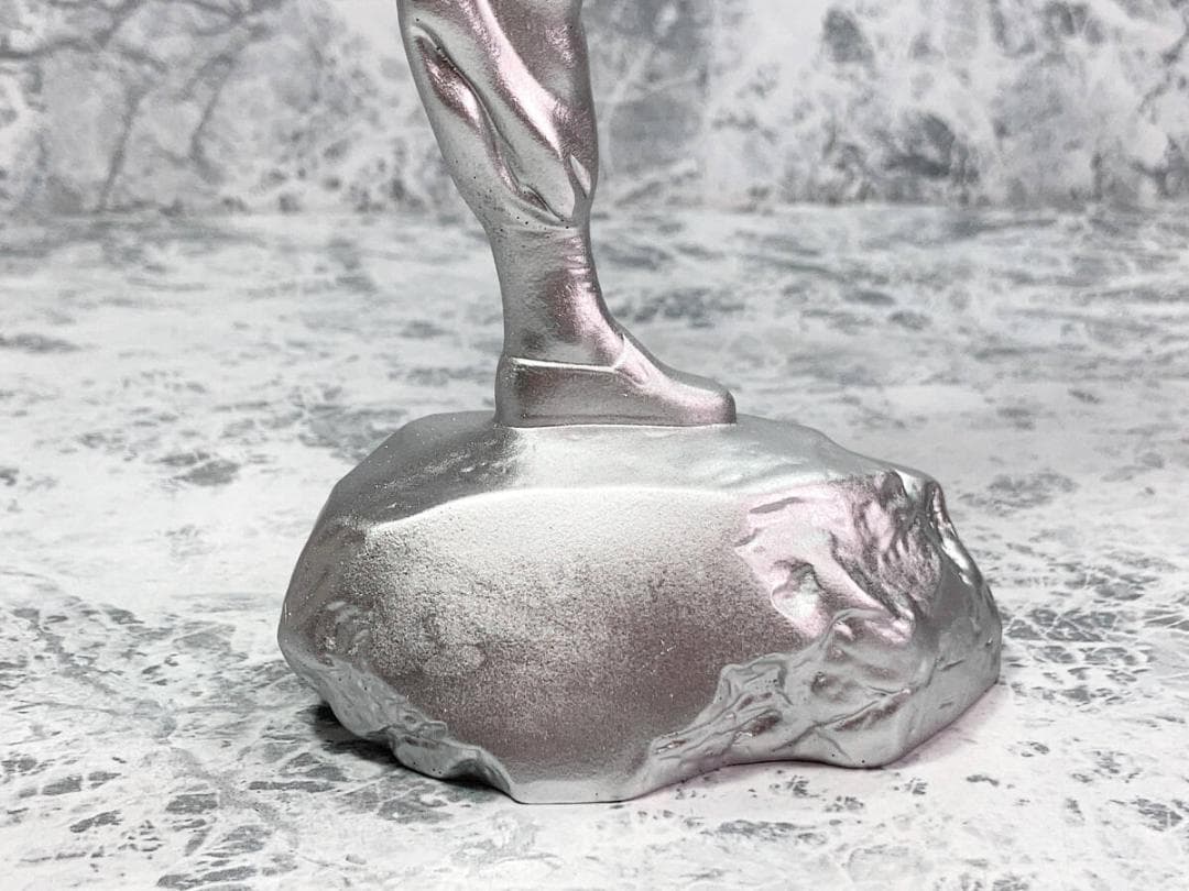 「ブルース・リー　銅像風 フィギュア　シルバー」jo-db