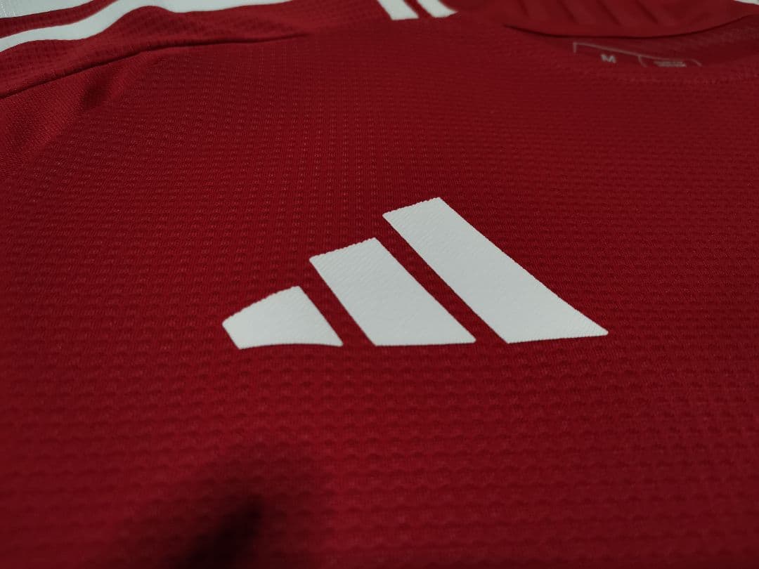 マンチェスターユナイテッド オーセンティック MARTINEZ 6番 24/25