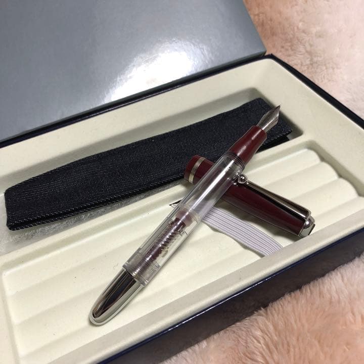 未使用 スティピュラ 万年筆 スプラッシュ ボルドー ペンケース付