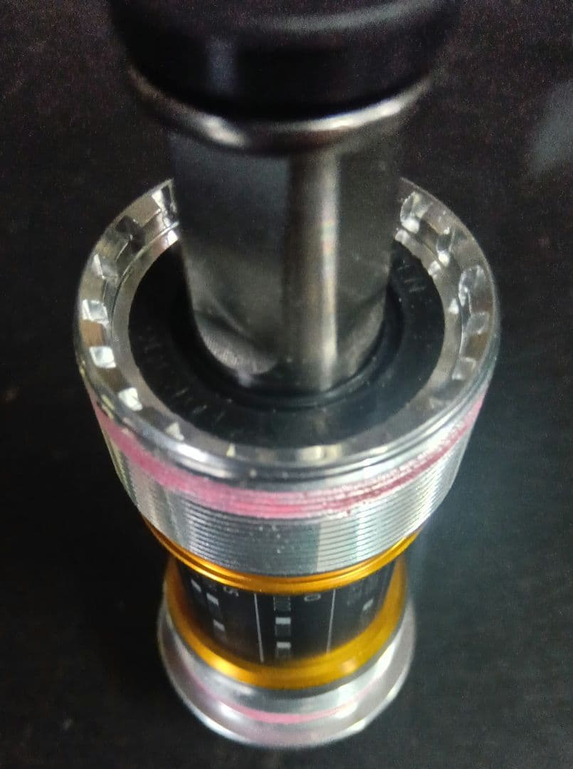 ボトムブラケット BSA 68mm