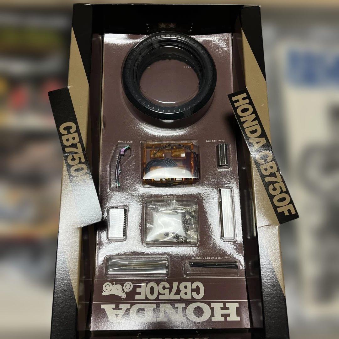 TAMIYA 1:6 ホンダ CB750F プラモデル