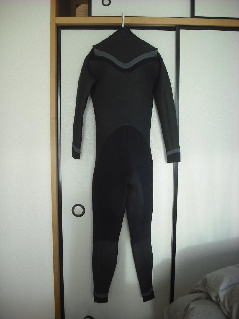 【程度良好！国産】AND NEW YOU　セミドライウエットスーツ　Ｍ～ML相当
