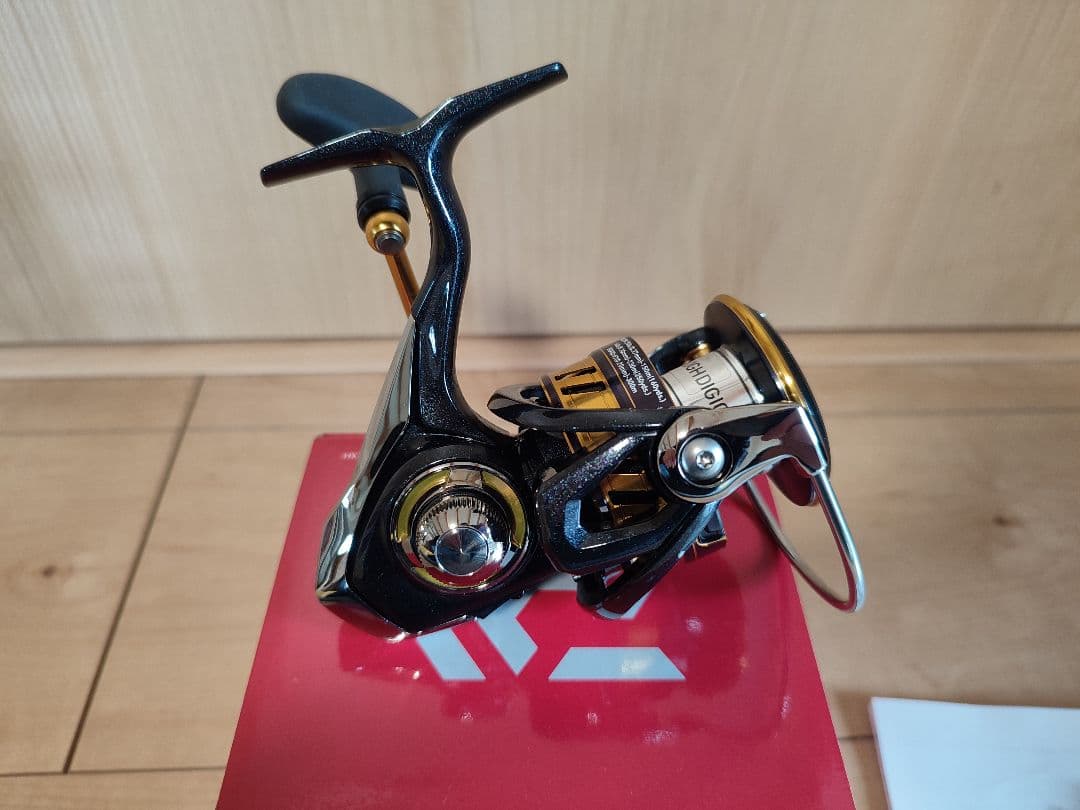 Daiwa LEGALIS LT 4000D-CXH リール サーフ シャアジギ