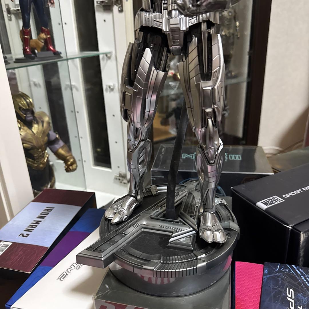 ウルトロン　ホットトイズ