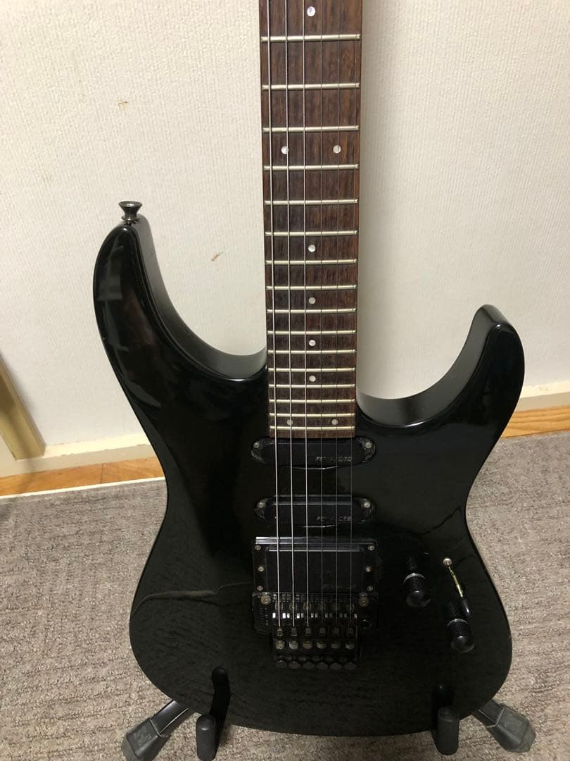 フェルナンデス　フロイドローズ ブラック　旧アクティブ回路　パッシブエレキギター