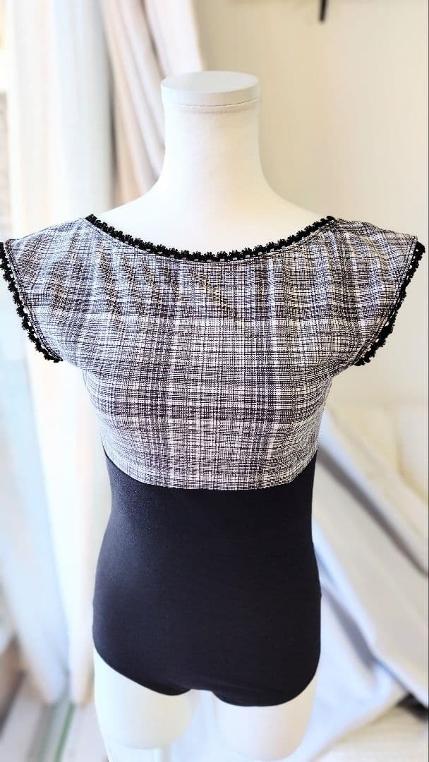 Ｍ～L∕ツイードニット風チェックにフリルで大人可愛いクラシックなバレエレオタード