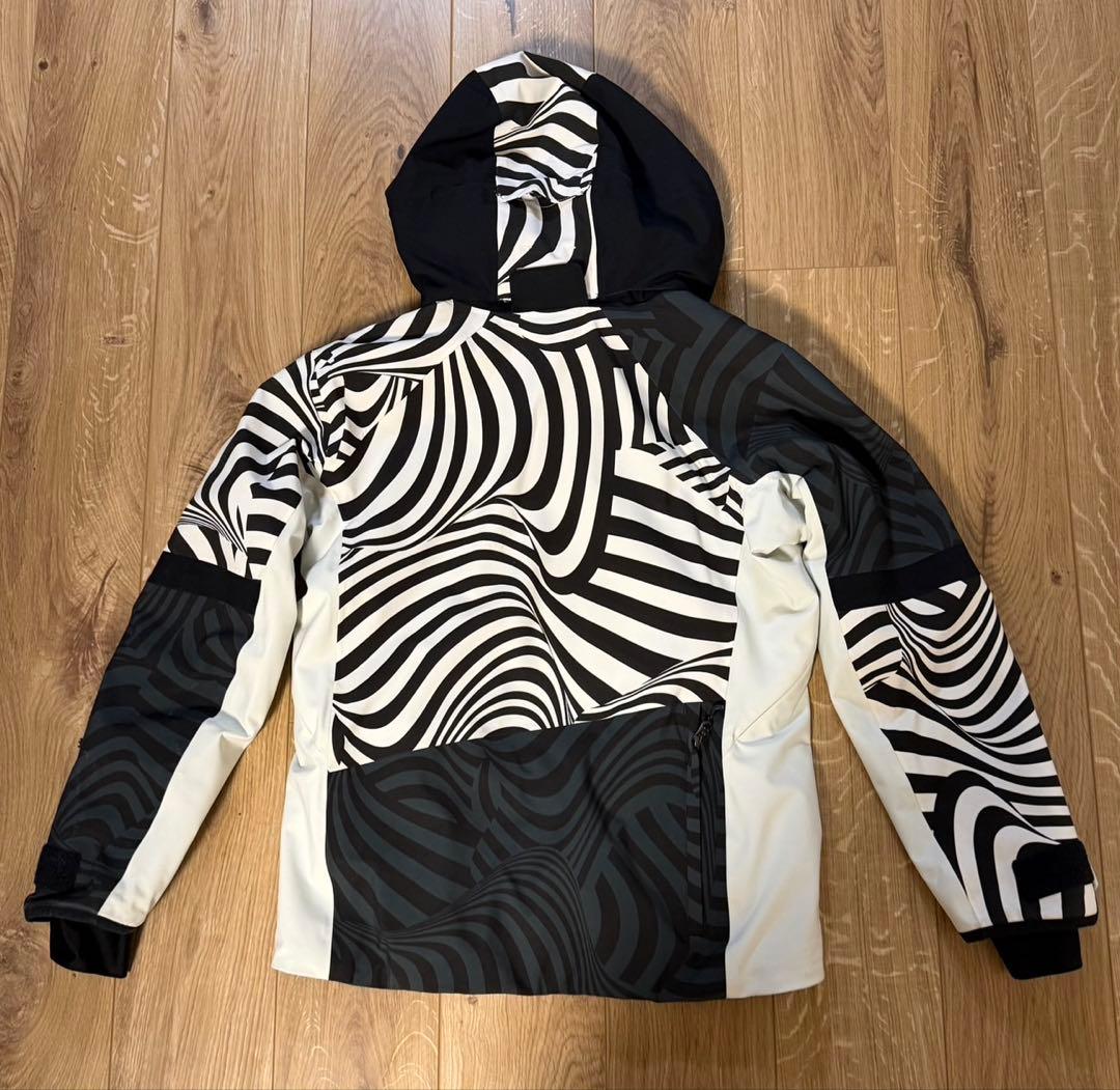 オンヨネ　スキーウェア　ゼブラ柄　上下Sサイズ