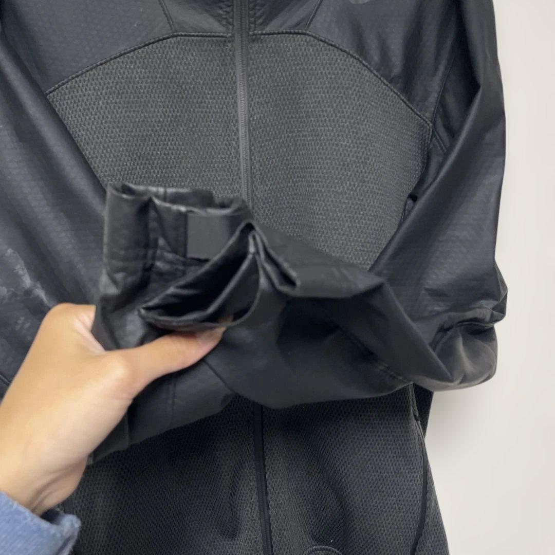 バラ不可　Nike フード付きジャケット ブラック　セットアップ