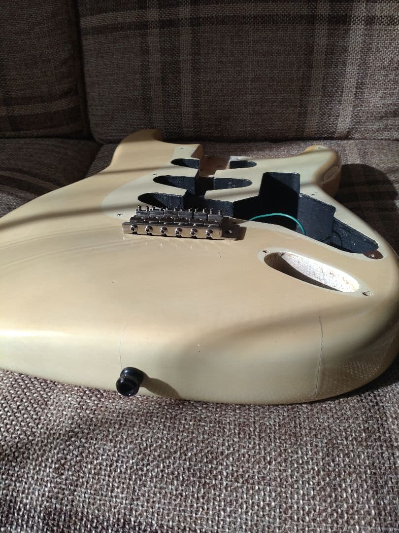 フェルナンデス　fst60j エレキギター