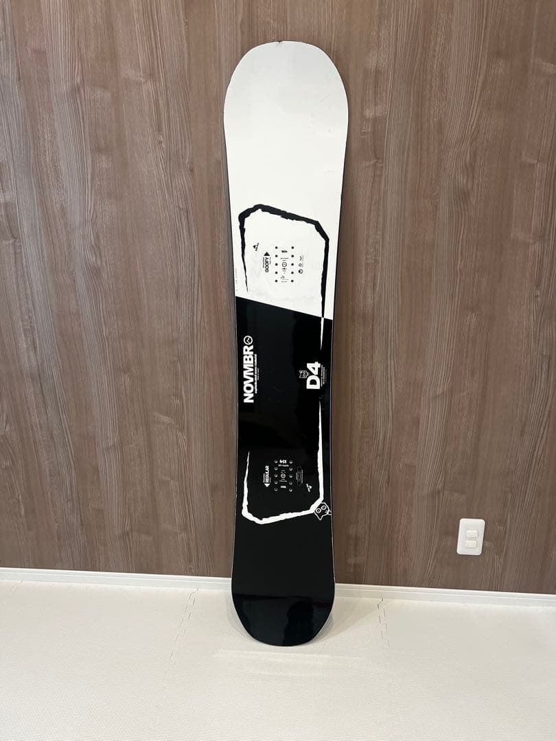 NOVMBR D4 スノーボード ホワイト/ブラック