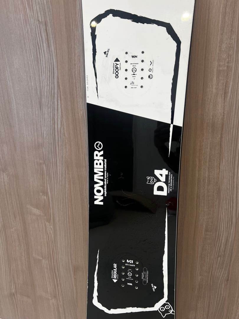 NOVMBR D4 スノーボード ホワイト/ブラック