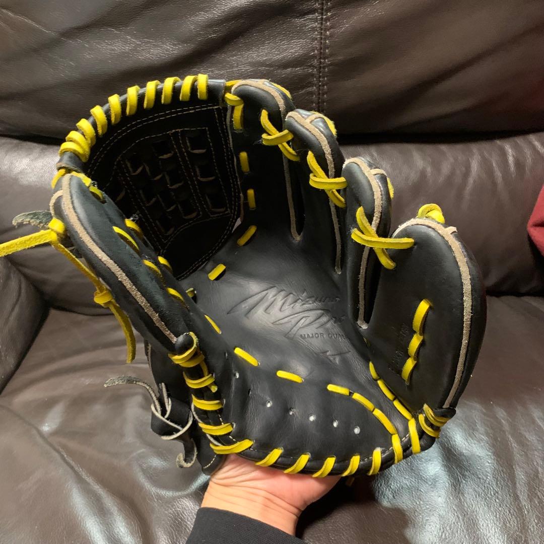 Mizuno Pro 軟式投手用グローブ ブラック/イエロー