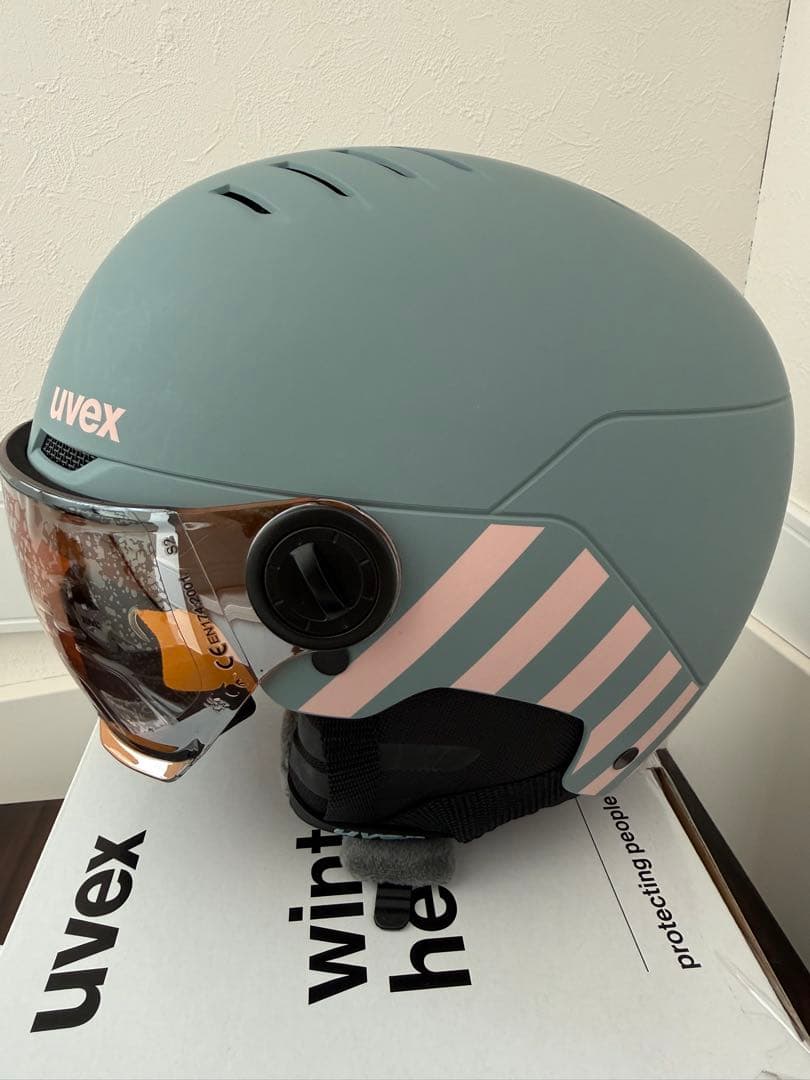 UVEX 54-58 M ウベックス スキー スノーボード ヘルメット バイザー