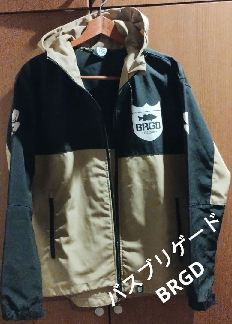 【期間限定値下げ】バスブリゲード　BRGD マウンテンパーカー 黒/ベージュ