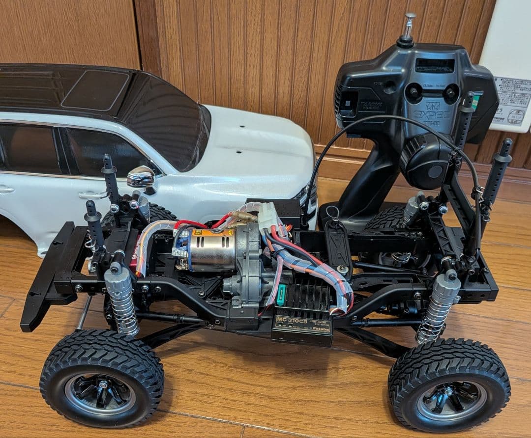 タミヤCC-02 ランドクルーザー300　メカ付　フルベア　オプション付