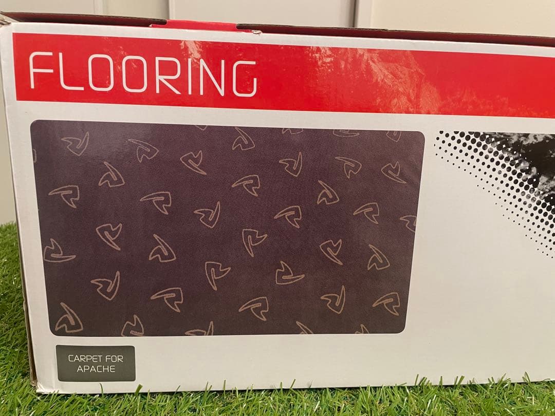 新品未使用　ローベンス　FLOORING APACHE カーペット　アパッチ