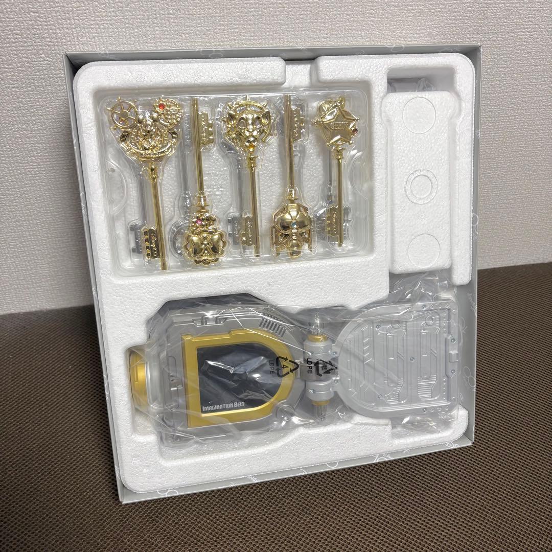 【ほぼ新品】ディズニー イマジネーションベルトDisney ディズニー100周年