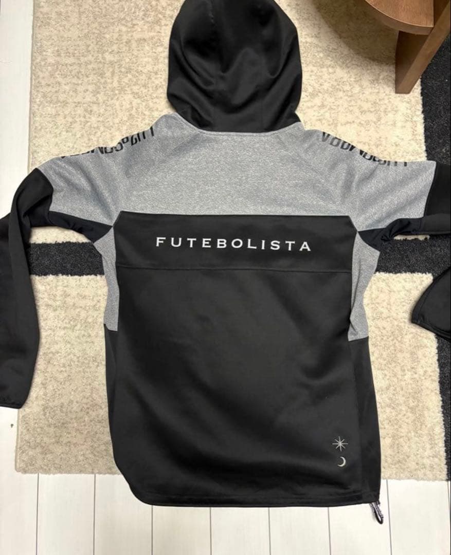 FUTEBOLISTA フード付きジャケット 、ズボンmサイズ 上下